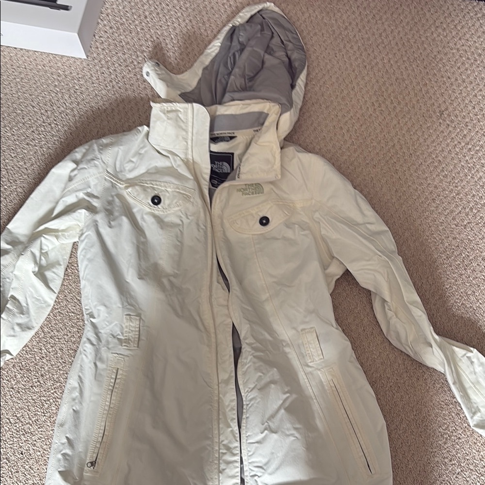 The North Face Cream Womens medium Belted  Jacket